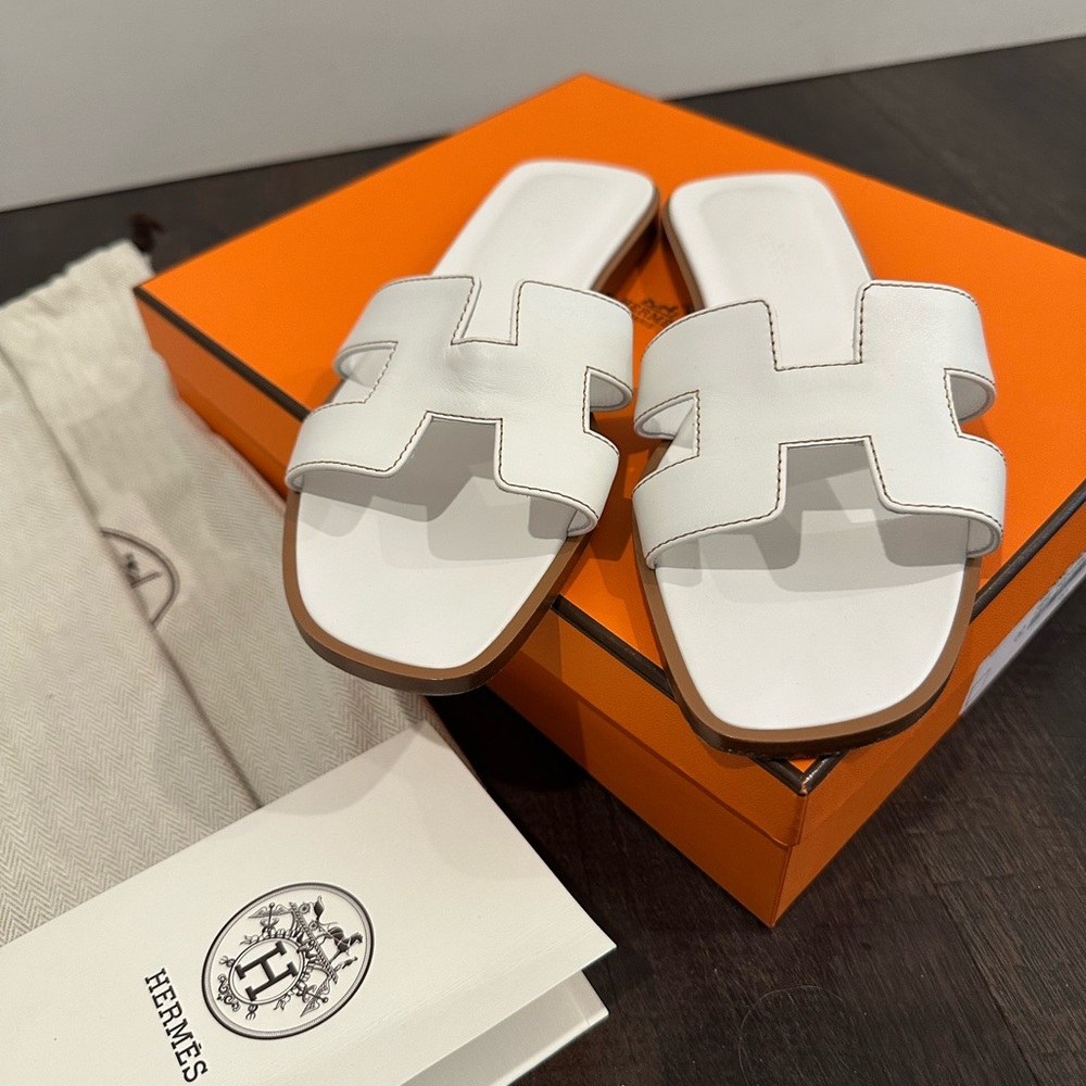 Authentic Hermes Oran Sandals White Leather size  Hermes size 36  US 5.5